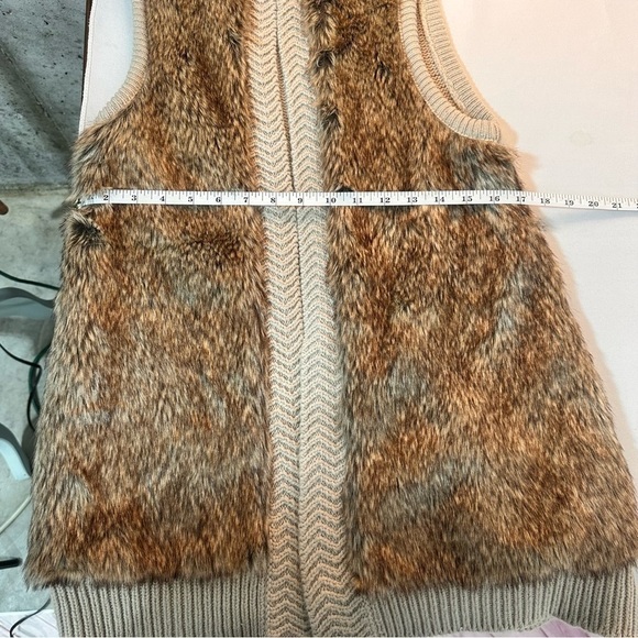 Womens faux fur vest small  Brown Angora Lined Open Front Sleeveless Sweater - Picture 4 of 9